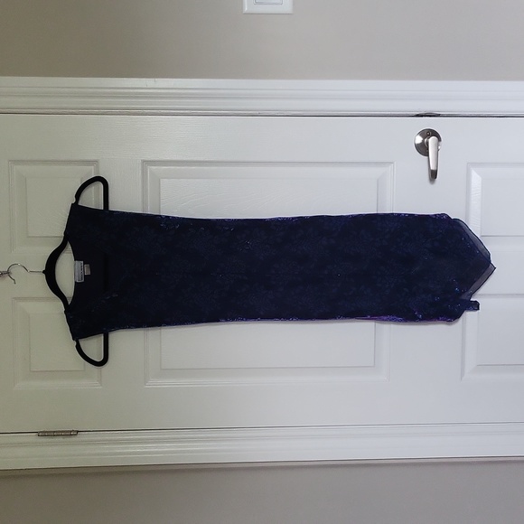 Iridescent Slim Fitting Vintage Request Dress - Picture 2 of 4